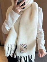 China Replica Burberry Scarf 58usd Only